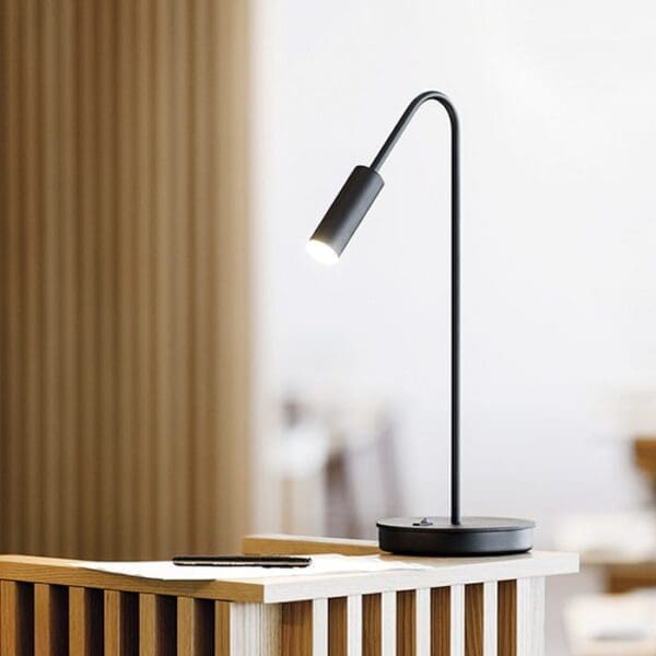 Estiluz VOLTA table - LED 2700k - black body with black head finish