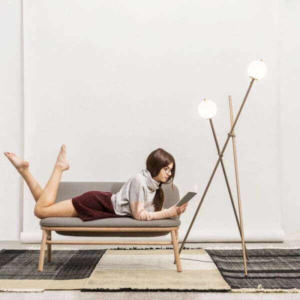 Estiluz ASANA floor - LED 2700k - mink body and satin gold lamp