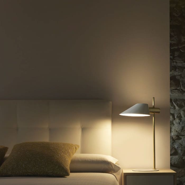 AROMAS DEL CAMPO COHEN GOLD tavolo - struttura ottone opaco e diffusore nero lucido - immagine 2