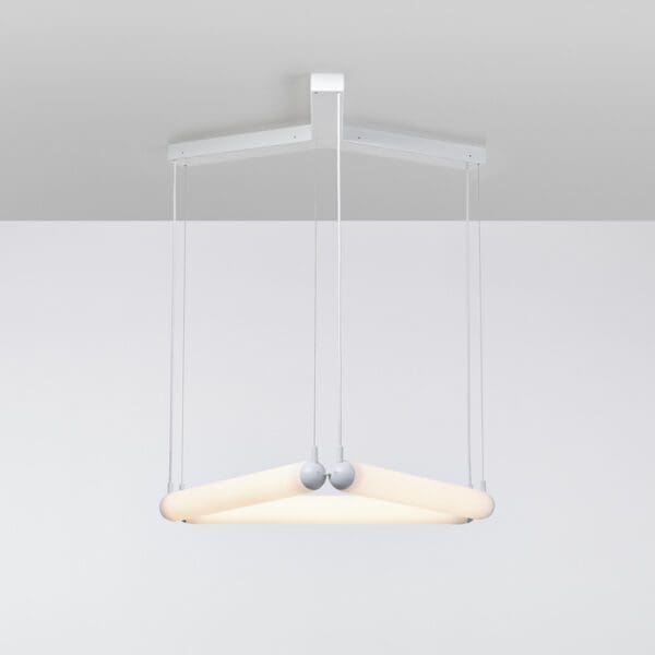 BROKIS PURO CONTOUR triangolo 800 PC1118 - sospensione - vetro triplex opalino acidato opaco - struttura e rosone bianco opaco