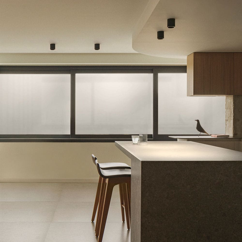 Arkoslight SHOT LIGHT S SURFACE SPOT - 3000K - nero strutturato e oro metallizzato - immagine 2